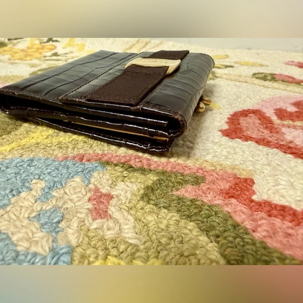 SALVATORE FERRAGAMO Crocodile Brown Embossed Leather Vara Bow French Wallet